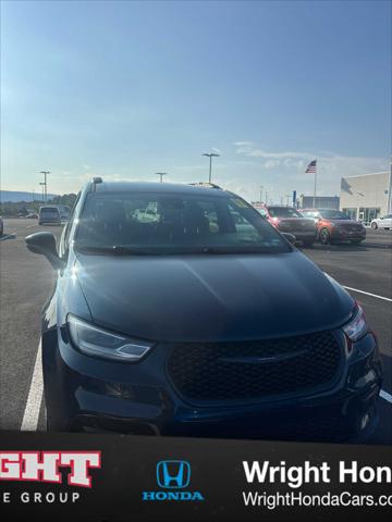 2023 Chrysler Pacifica Touring L for sale in Uniontown, PA