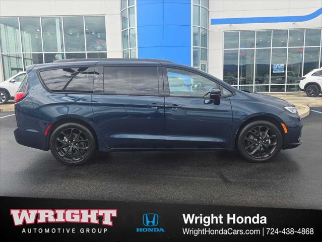 2023 Chrysler Pacifica Touring L for sale in Uniontown, PA