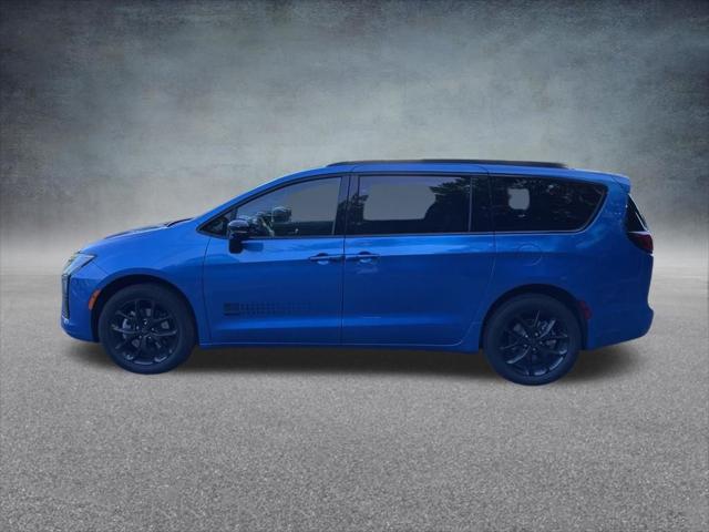 2027 Chrysler Pacifica Select AWD
