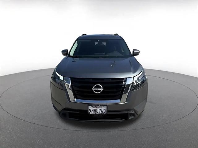 2025 Nissan Pathfinder SV 4WD