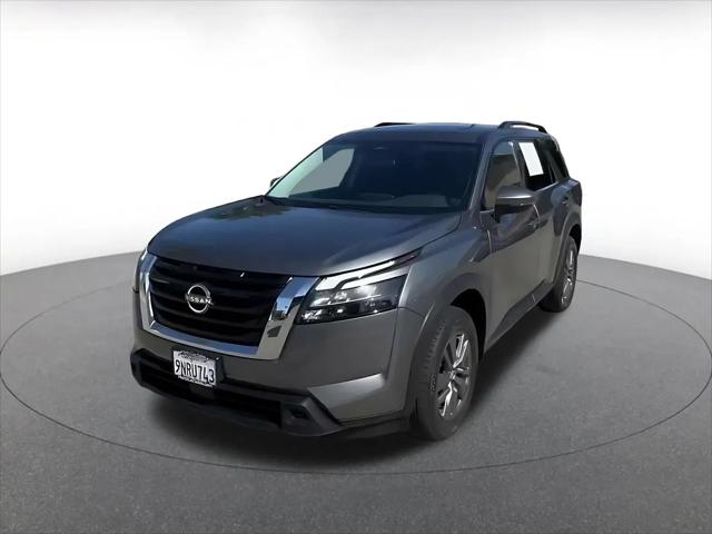 2025 Nissan Pathfinder SV 4WD