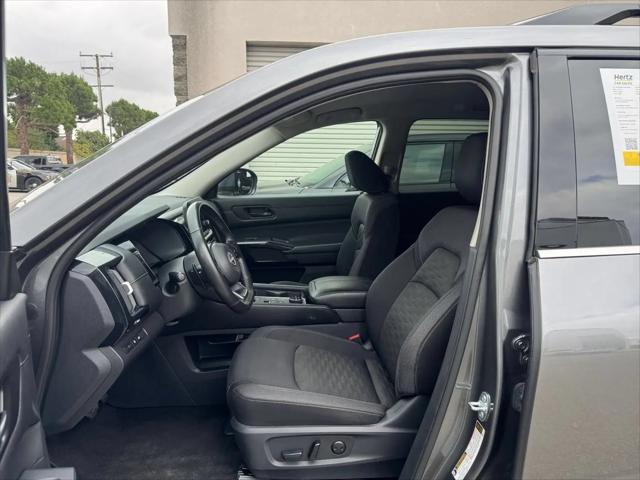 2025 Nissan Pathfinder SV 4WD
