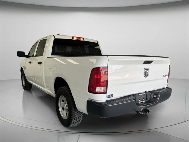 2024 Ram 1500 Classic Tradesman Crew Cab 4x4 64 Box