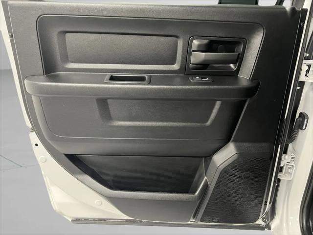 2024 Ram 1500 Classic Tradesman Crew Cab 4x4 64 Box