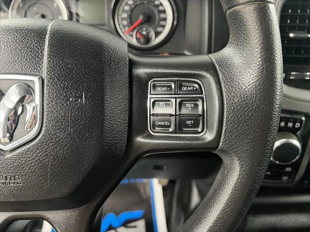 2024 Ram 1500 Classic Tradesman Crew Cab 4x4 64 Box