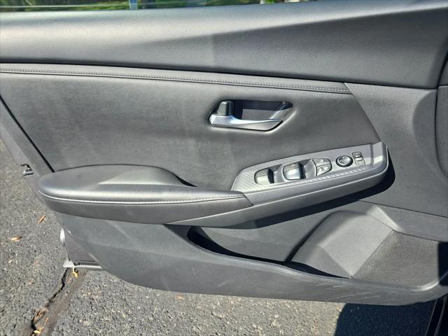 2024 Nissan Sentra SV Xtronic CVT
