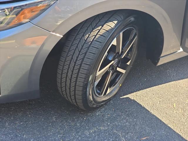 2024 Nissan Sentra SV Xtronic CVT