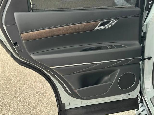 2027 Genesis GV80 2.5T Select