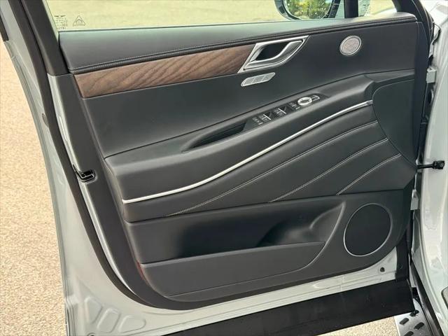 2027 Genesis GV80 2.5T Select