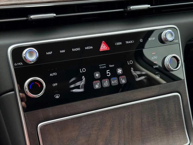 2027 Genesis GV80 2.5T Select