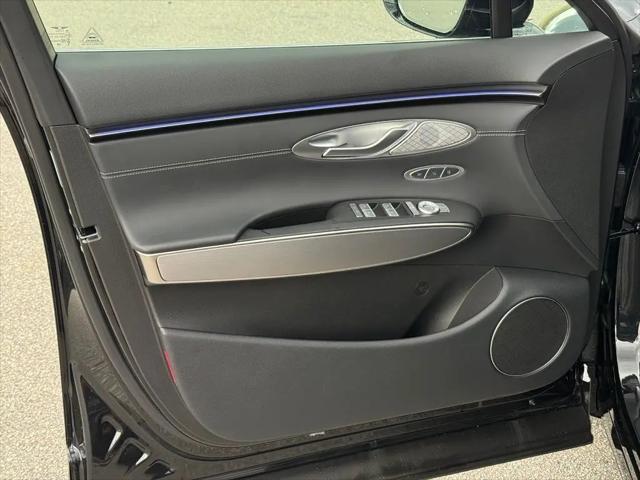 2027 Genesis GV70 2.5T Select