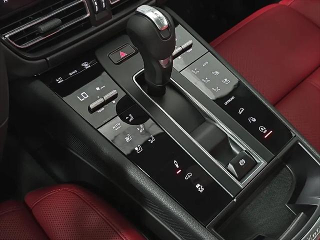 2025 Porsche Macan S