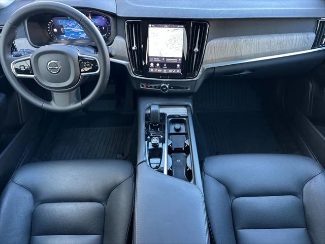 2023 Volvo S90 B6 Plus
