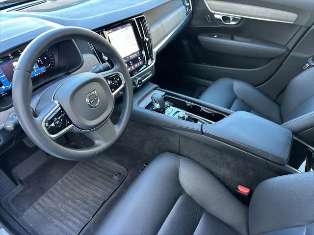 2023 Volvo S90 B6 Plus