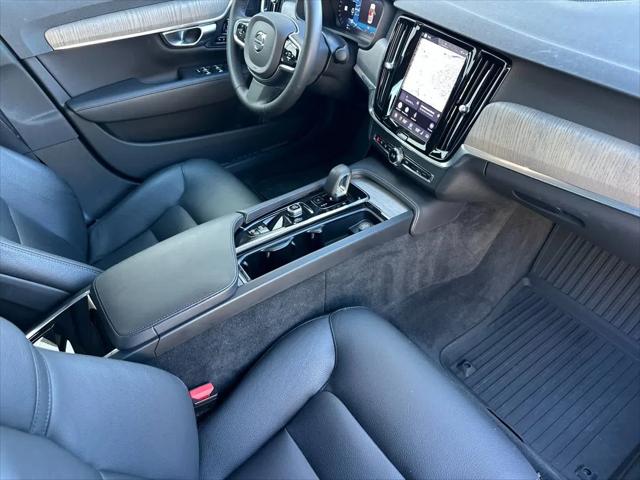 2023 Volvo S90 B6 Plus