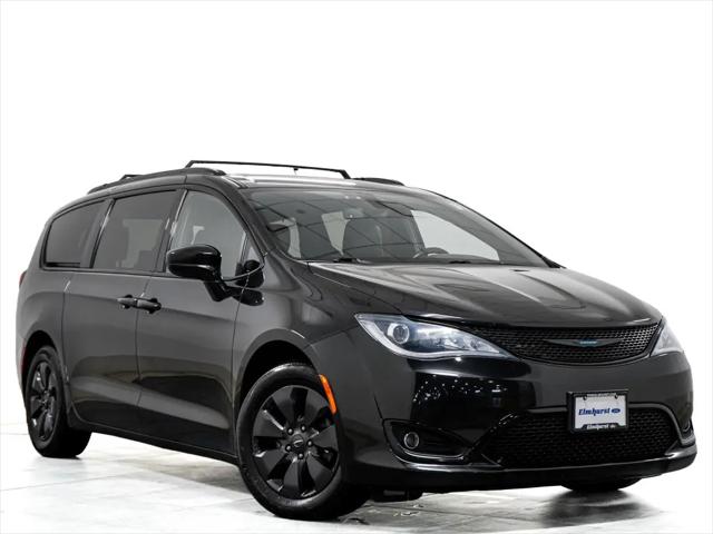 2020 Chrysler Pacifica Hybrid Touring L for sale in Bensenville, IL