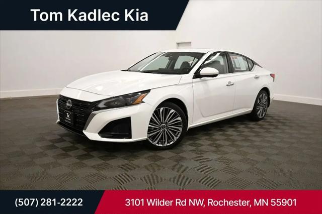 2024 Nissan Altima SL Intelligent AWD for sale in Rochester, MN
