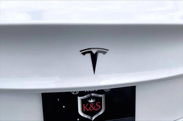 2021 Tesla Model 3 Standard Range Plus Rear-Wheel Drive