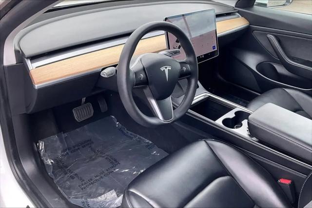 2021 Tesla Model 3 Standard Range Plus Rear-Wheel Drive