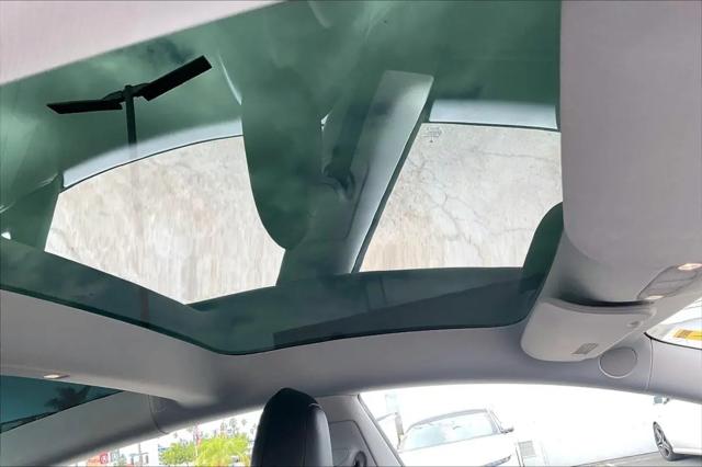2021 Tesla Model 3 Standard Range Plus Rear-Wheel Drive