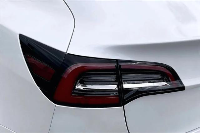 2021 Tesla Model 3 Standard Range Plus Rear-Wheel Drive