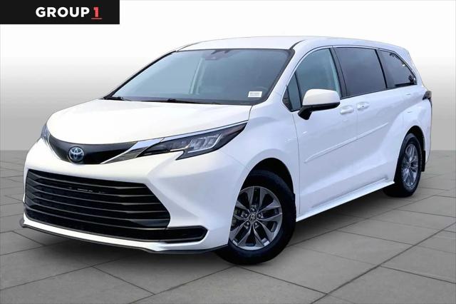 2022 Toyota Sienna LE for sale in Columbus, GA