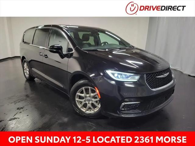 2025 Chrysler Pacifica Select for sale near Columbus, OH