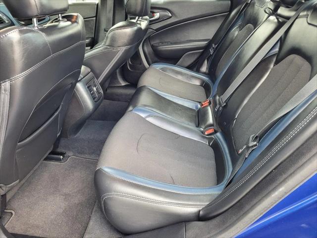 2015 Chrysler 200 S