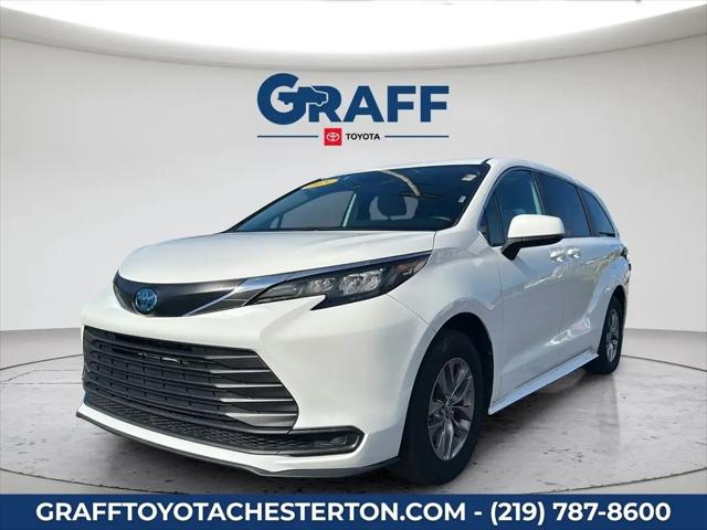 2025 Toyota Sienna LE for sale in Burns Harbor, IN