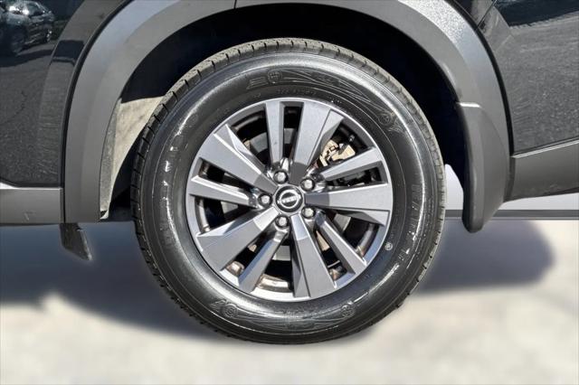 2022 Nissan Pathfinder SV 2WD