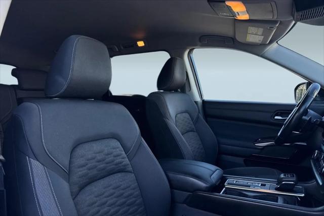 2022 Nissan Pathfinder SV 2WD