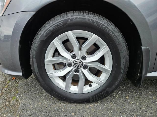 2017 Volkswagen Passat 1.8T S