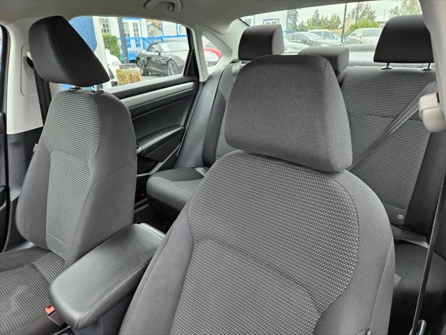 2017 Volkswagen Passat 1.8T S