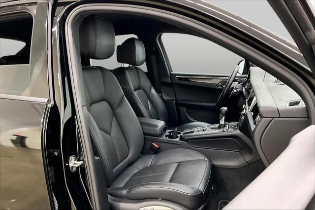 2020 Porsche Macan Macan