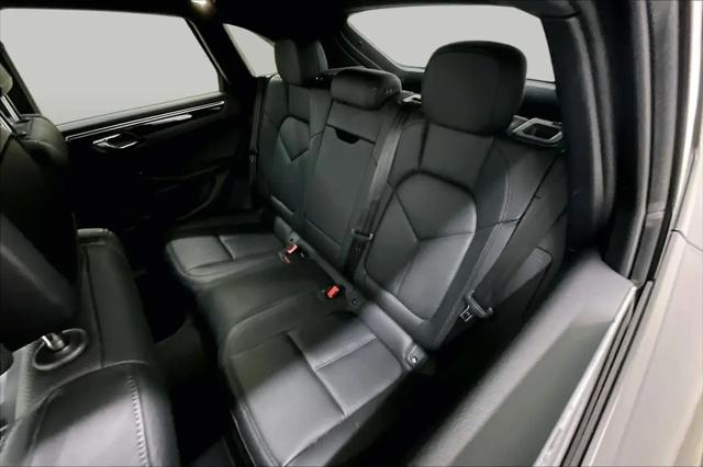 2020 Porsche Macan Macan