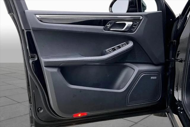 2020 Porsche Macan Macan