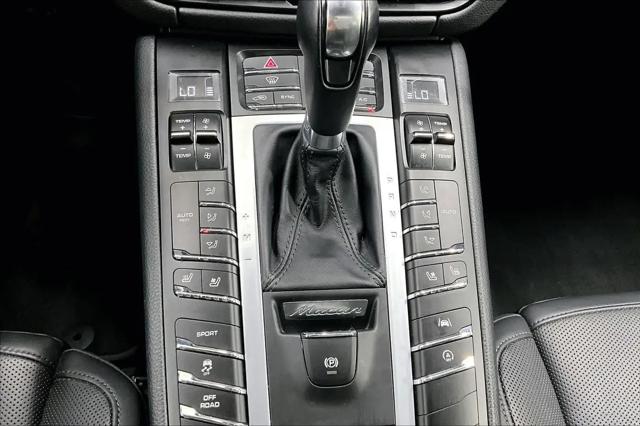 2020 Porsche Macan Macan