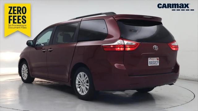 2017 Toyota Sienna XLE 8 Passenger for sale in Inglewood, CA
