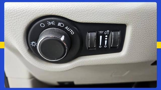 2021 Chrysler Voyager LXI