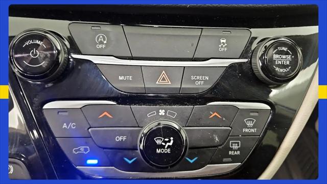 2021 Chrysler Voyager LXI