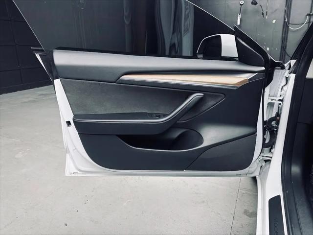 2022 Tesla Model 3 Rear-Wheel Drive
