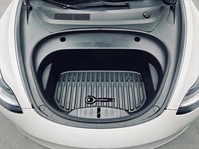 2022 Tesla Model 3 Rear-Wheel Drive