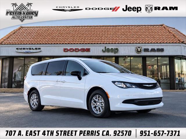 2027 Chrysler Pacifica LX for sale in Perris, CA