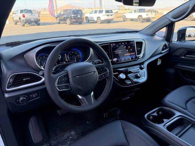 2027 Chrysler Pacifica LX
