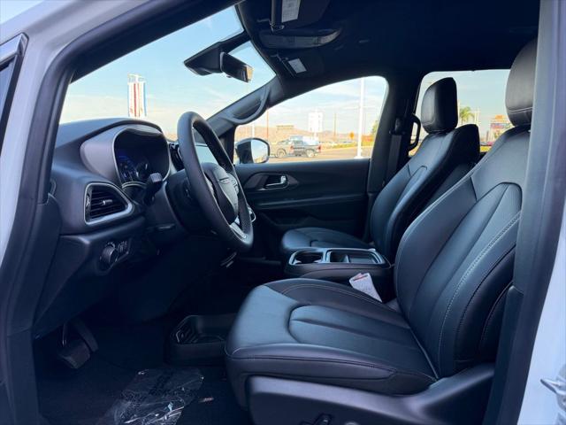 2027 Chrysler Pacifica LX
