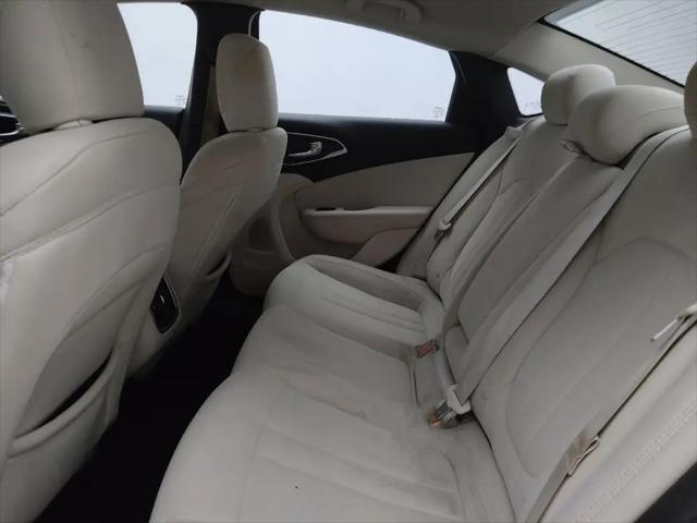 2015 Chrysler 200 Limited