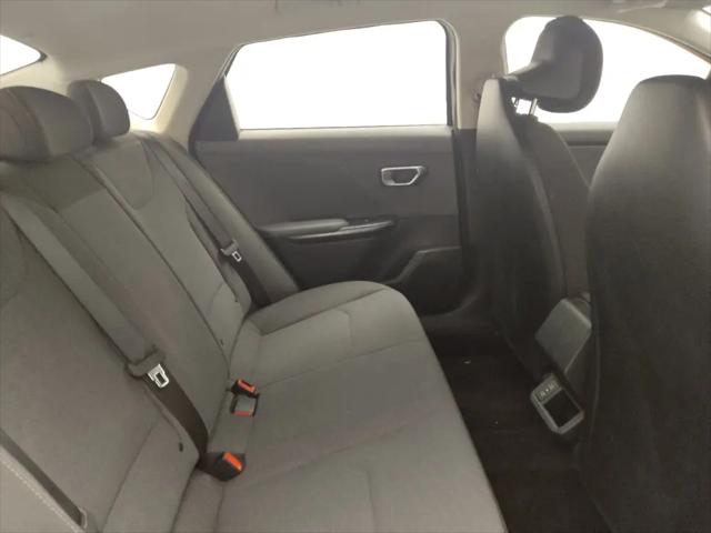 2025 Kia K4 LXS