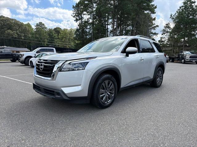 2024 Nissan Pathfinder SV FWD