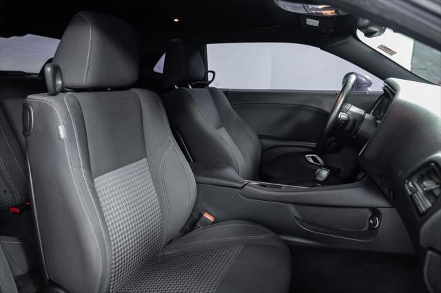 2016 Dodge Challenger SXT