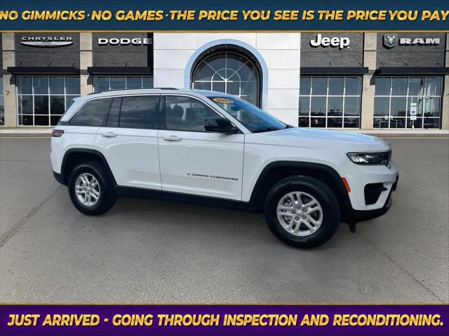 2023 Jeep Grand Cherokee Laredo 4x4 for sale in Mount Juliet, TN